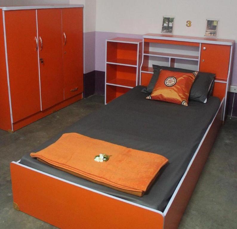 Kikie'S House Hostel Чиангмай Екстериор снимка