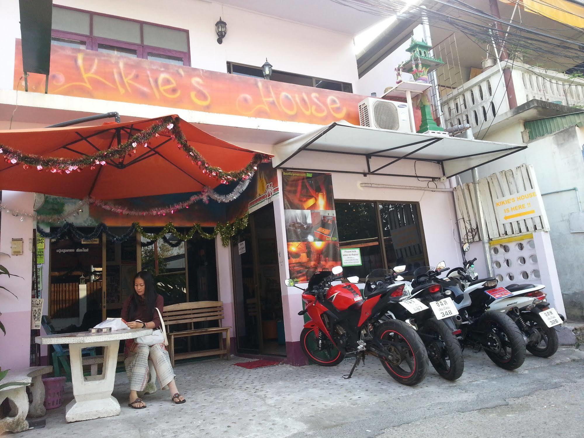 Kikie'S House Hostel Чиангмай Екстериор снимка